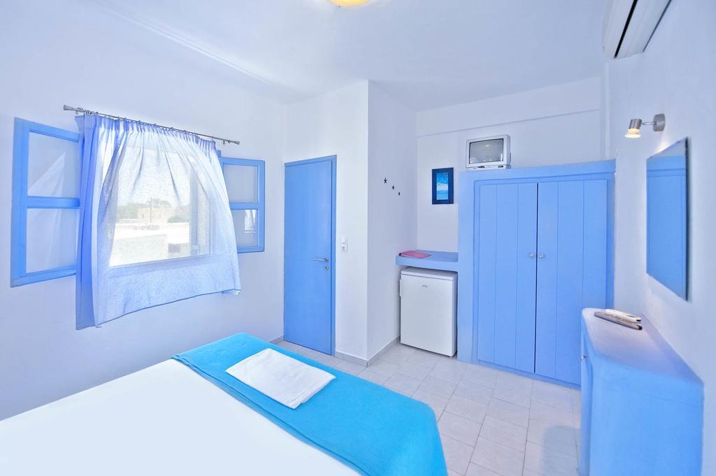 Amelie Hotel Santorini (Adults Only) Perissa  Exterior photo